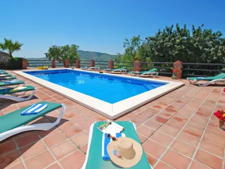 Villa Los Poyatos, beheizter Pool, Wifi, AC,BBQ, Maison 15 personnes à Comares - Photo 8