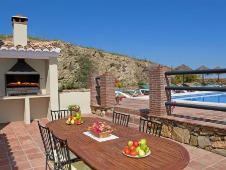Villa Los Poyatos, beheizter Pool, Wifi, AC,BBQ, Maison 15 personnes à Comares - Photo 12