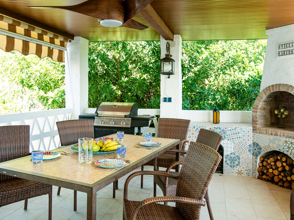 Villa Monet à Nerja : 4 chambres, piscine et vue mer - Photo 4