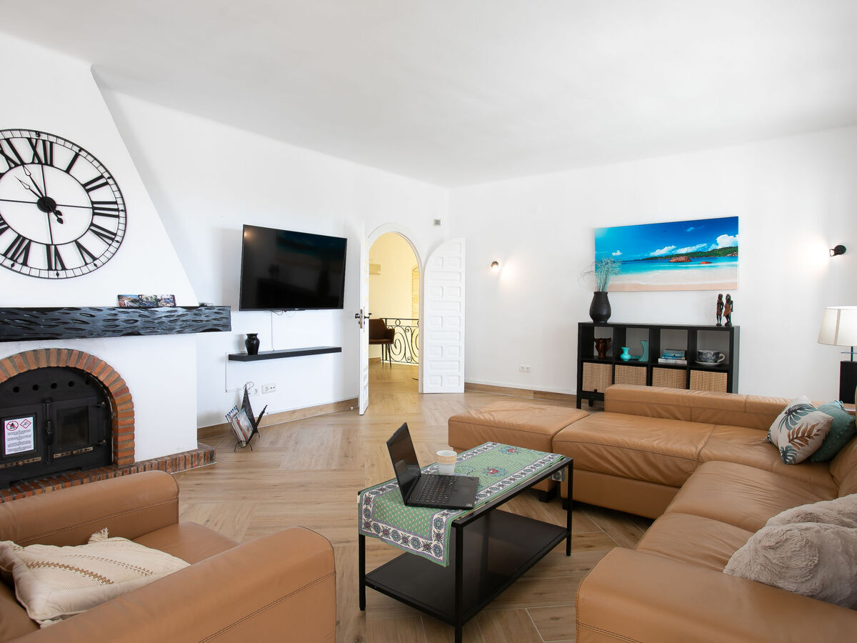 Villa Monet à Nerja : 4 chambres, piscine et vue mer - Photo 12
