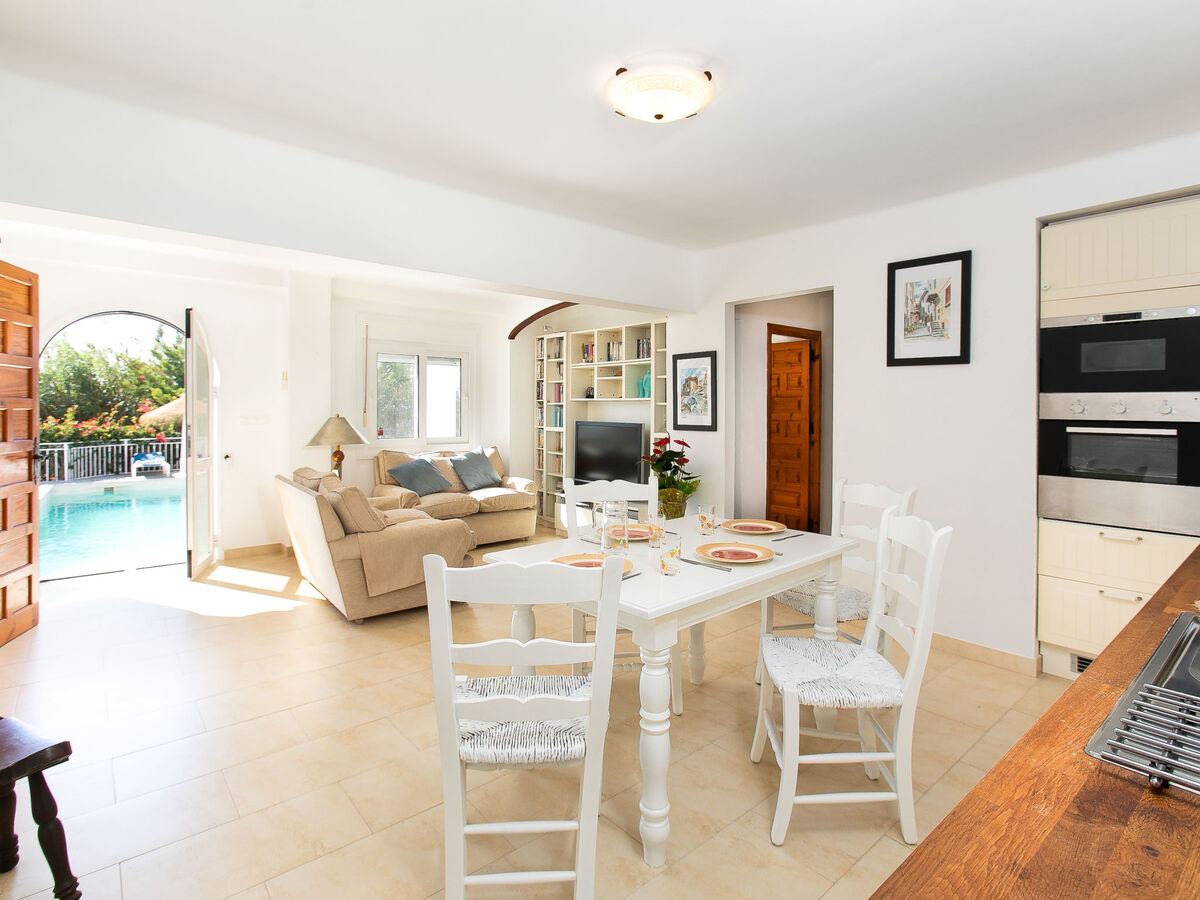 Villa Monet à Nerja : 4 chambres, piscine et vue mer - Photo 24