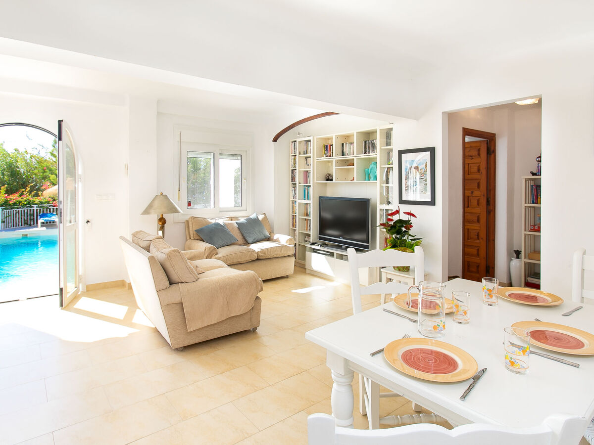 Villa Monet à Nerja : 4 chambres, piscine et vue mer - Photo 25