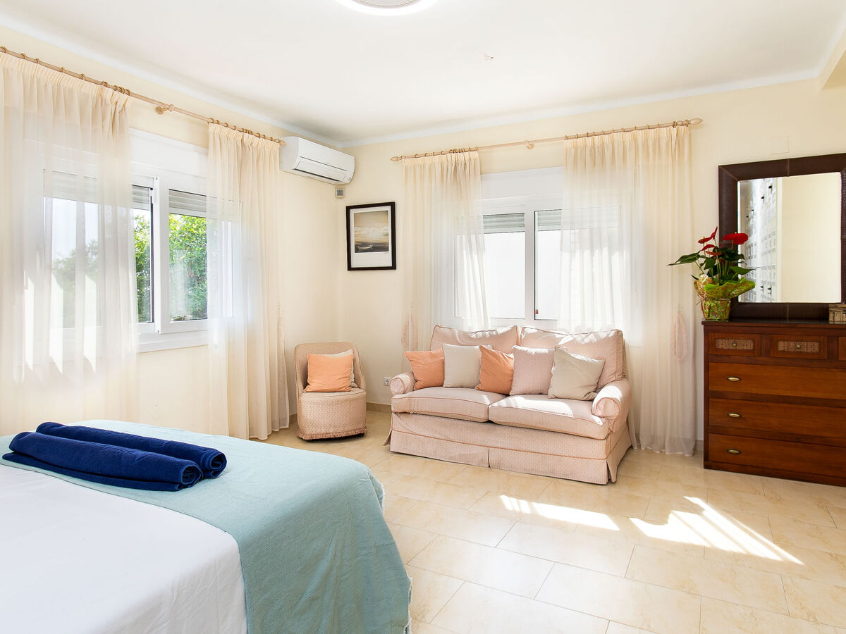 Villa Monet à Nerja : 4 chambres, piscine et vue mer - Photo 32