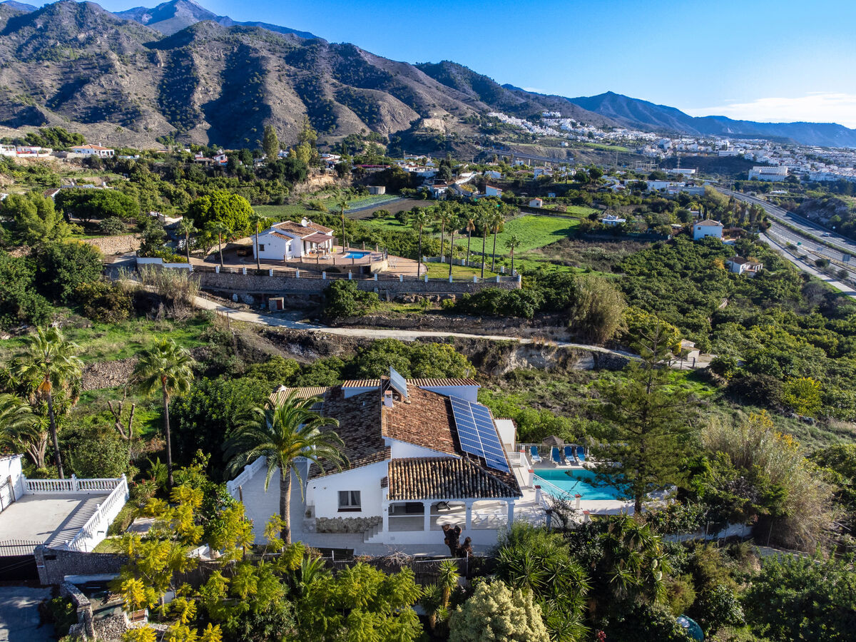 Villa Monet à Nerja : 4 chambres, piscine et vue mer - Photo 46