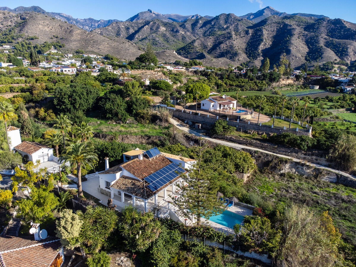 Villa Monet à Nerja : 4 chambres, piscine et vue mer - Photo 49