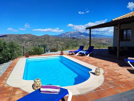 Villa Las Adelfas mit beheiztem Pool, Maison 6 personnes à Benamargosa - Photo 2