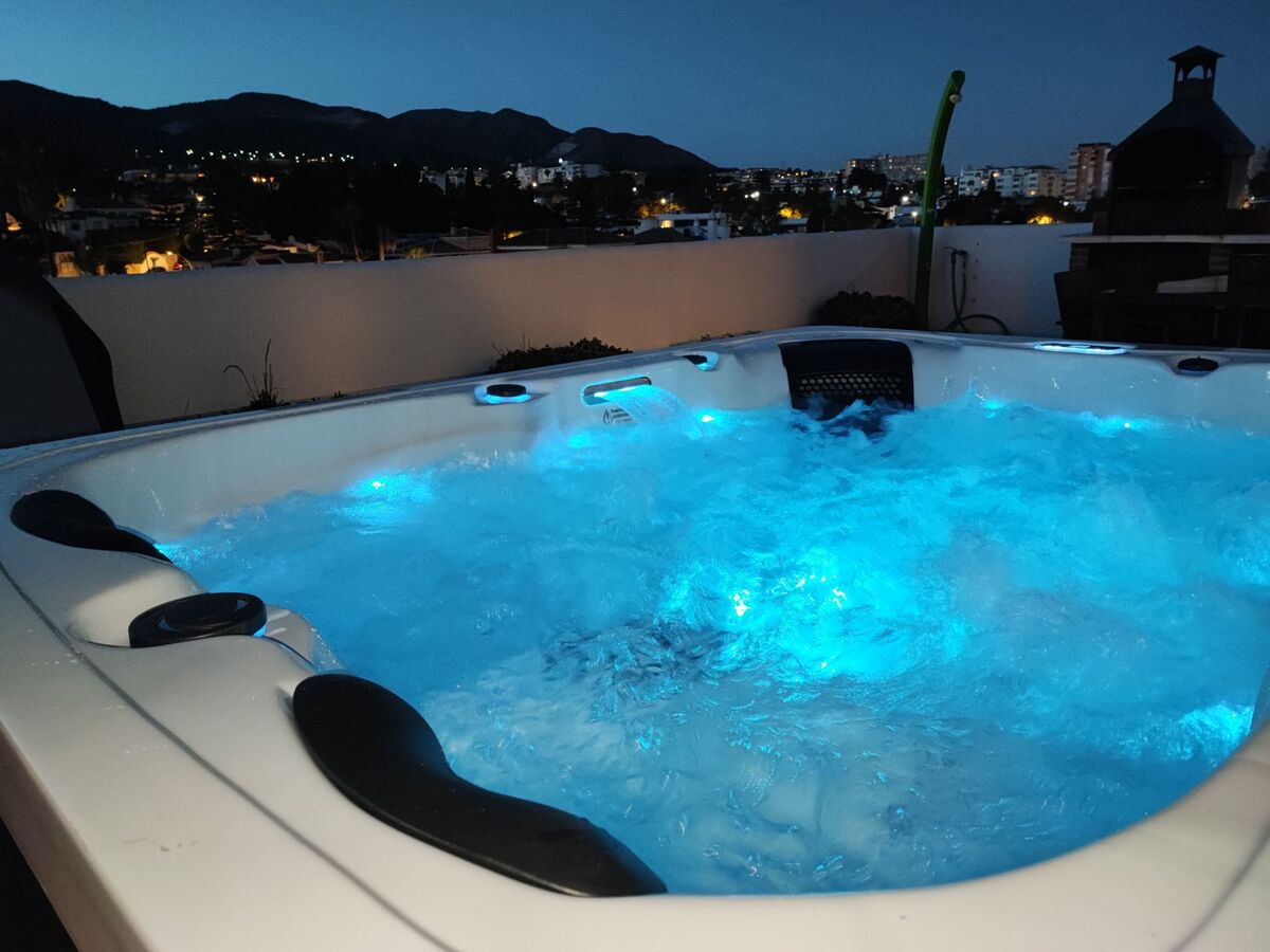 Penthouse 2 chambres avec jacuzzi à 80 m de la plage - Photo 3