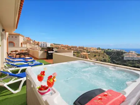 Penthouse Calahonda, terrasse jacuzzi et vue mer : photo 2