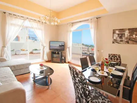 Penthouse Calahonda, terrasse jacuzzi et vue mer : photo 3
