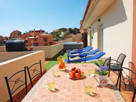 Penthouse Calahonda, terrasse jacuzzi et vue mer : photo 6