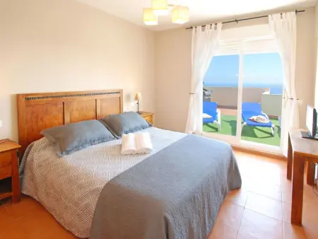 Penthouse Calahonda, terrasse jacuzzi et vue mer : photo 35