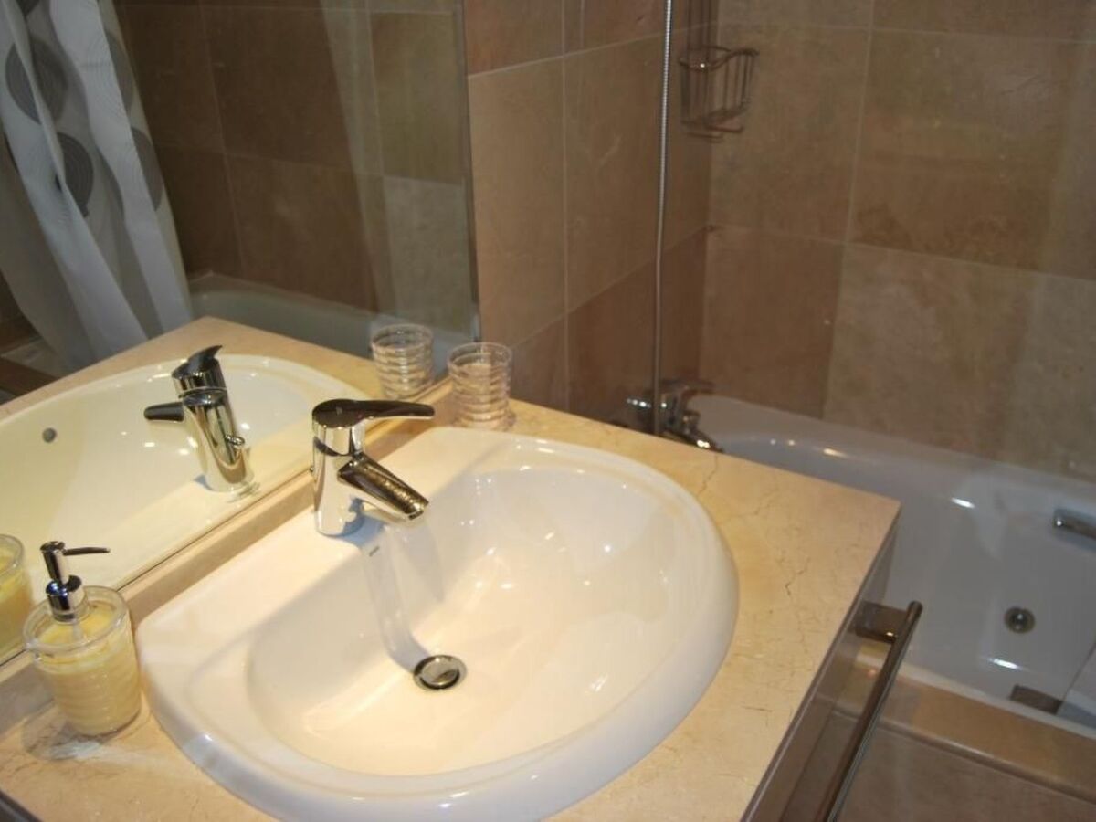 Appartement 88 m² avec 4 piscines et vue mer à San Roque - Photo 7