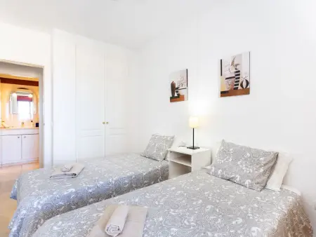 Appartement Balandros Sun – balcon, piscine, à 250 m de la mer : photo 24