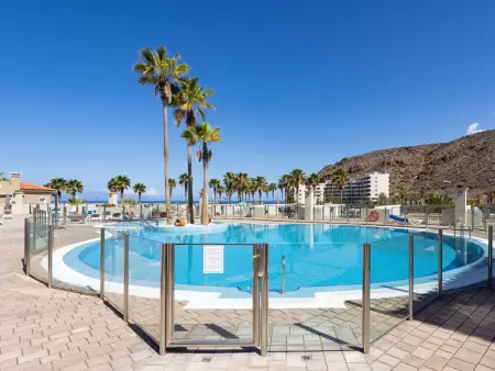 Appartement Palm-Mar : terrasse vue mer et piscine chauffée : photo 15
