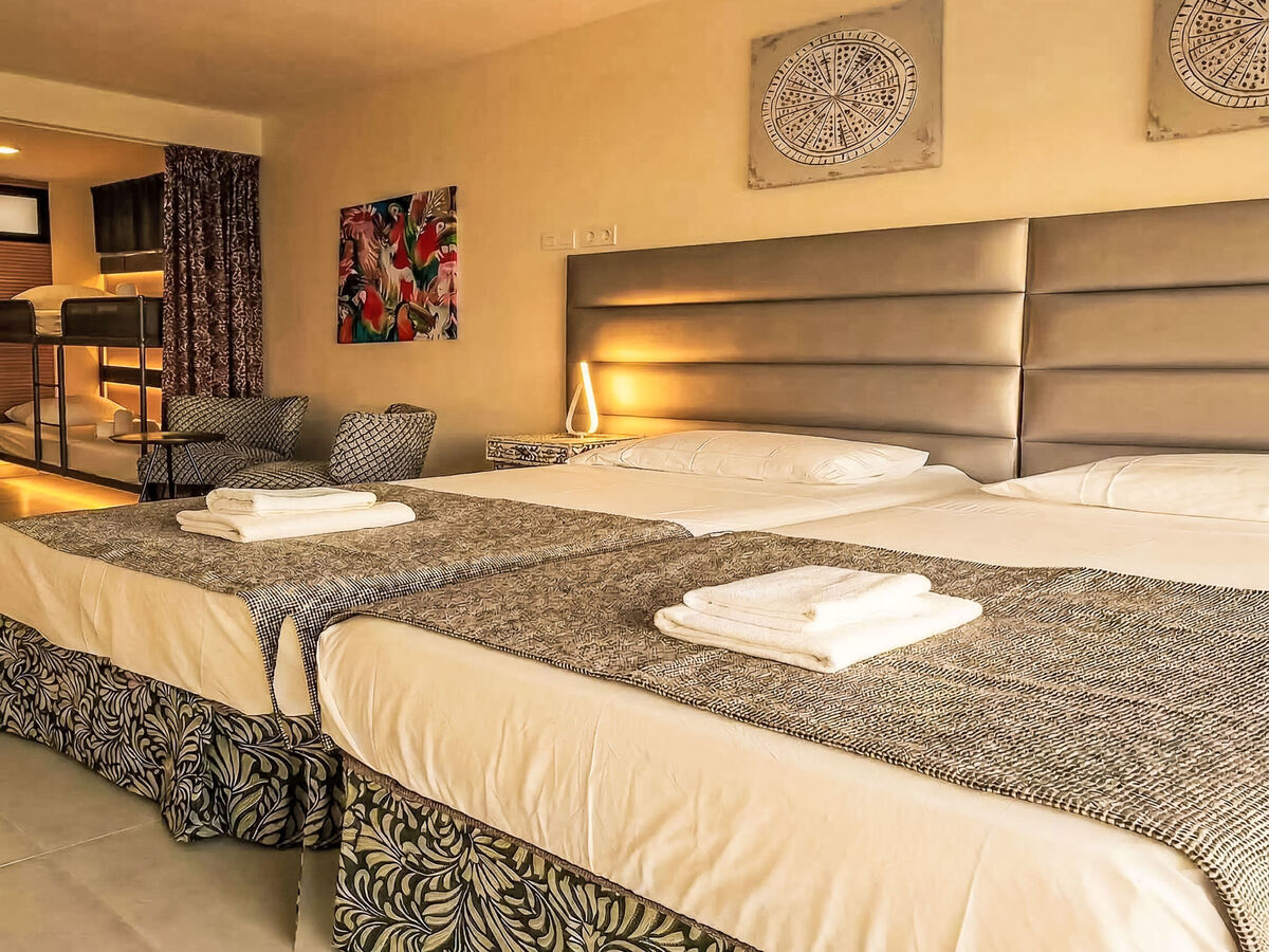 Villa Diamante à Maspalomas : 5 chambres, piscine chauffée - Photo 12