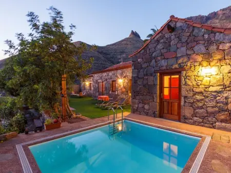 Location maison à Agaete, Komfortables Ferienhaus mit privatem Pool und idealer Lage im Naturpark mit Näh