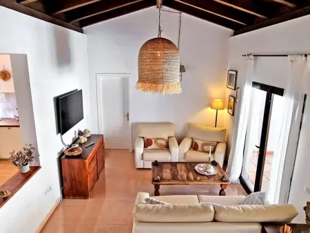 Komfortables Ferienhaus in Corralejo mit privatem Garten und beheiztem Pool - Photo 4