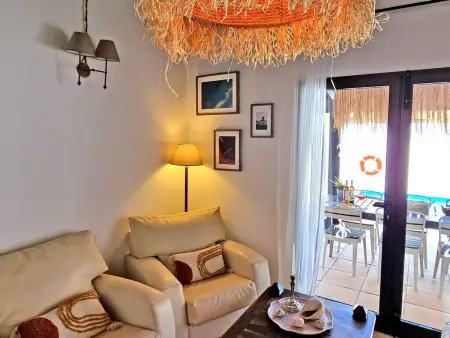 Komfortables Ferienhaus in Corralejo mit privatem Garten und beheiztem Pool - Photo 6