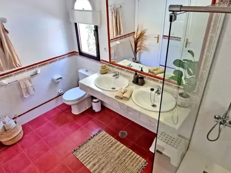 Komfortables Ferienhaus in Corralejo mit privatem Garten und beheiztem Pool - Photo 16