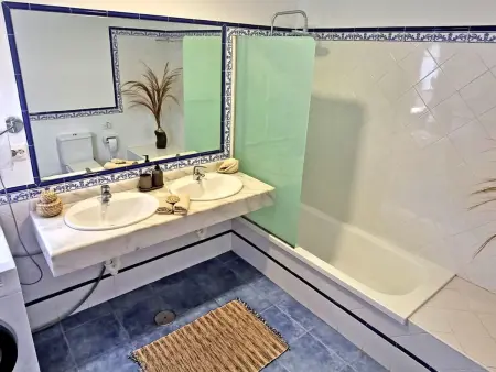 Komfortables Ferienhaus in Corralejo mit privatem Garten und beheiztem Pool - Photo 19