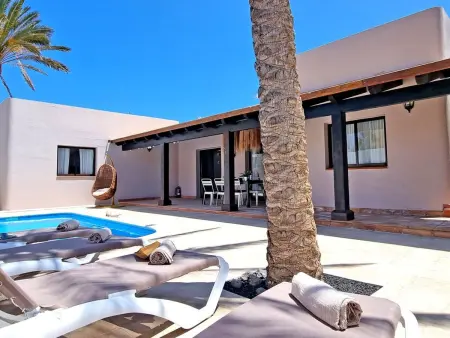 Komfortables Ferienhaus in Corralejo mit privatem Garten und beheiztem Pool - Photo 41