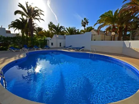 Location appartement à Costa Calma, Schöne Ferienwohnung in Costa Calma mit gemeinsamem Pool und Terrasse