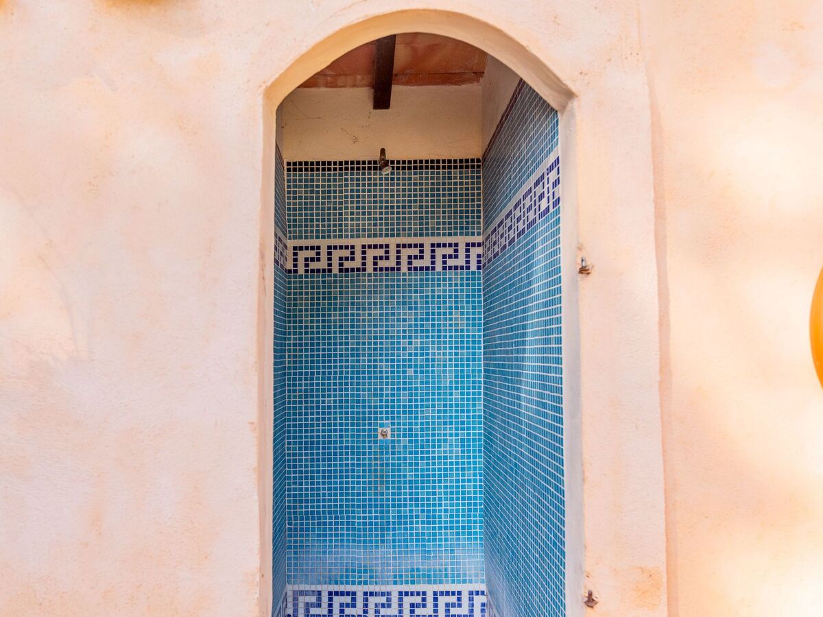 Maison Sitjoles à Campos – jardin 2500 m² avec paons et piscine - Photo 7