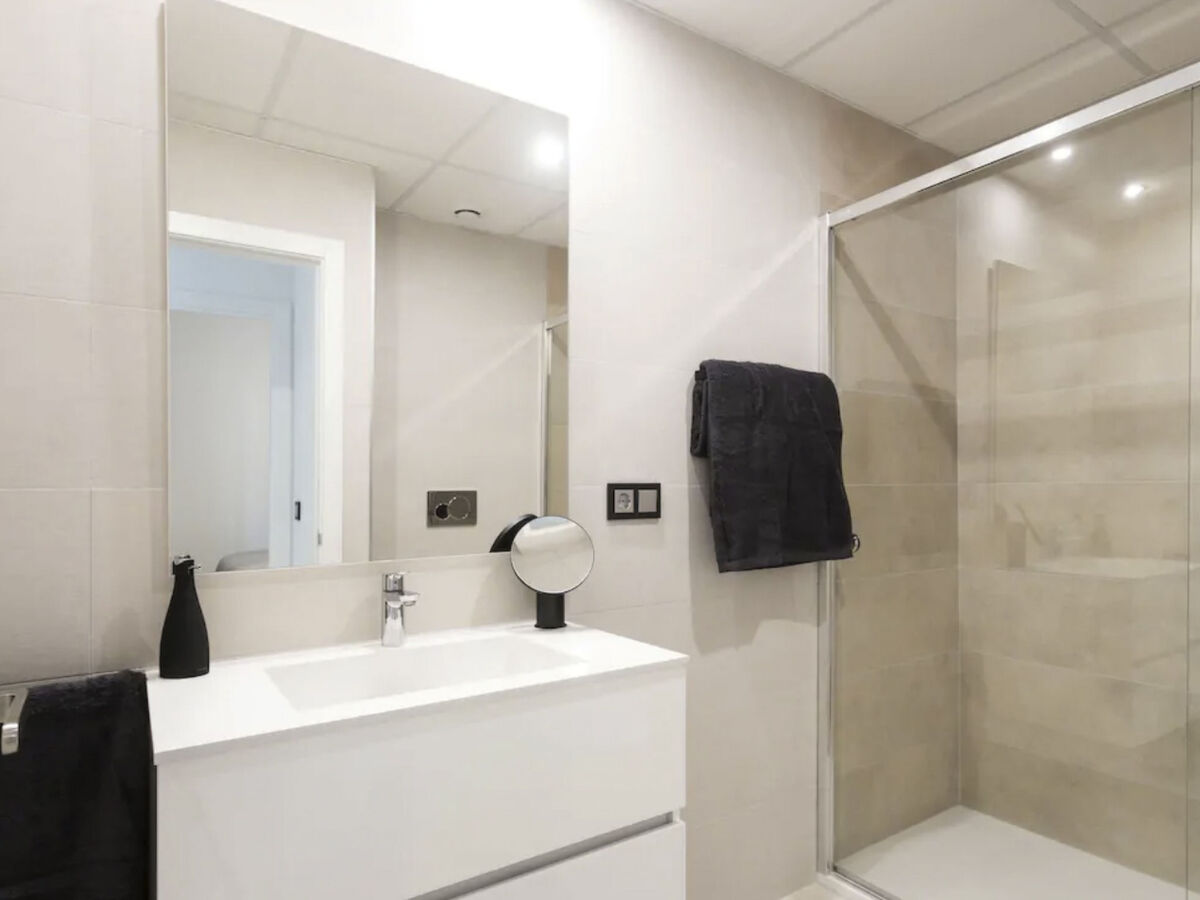 Appartement 80 m² vue mer, piscine et jacuzzi à Benidorm - Photo 22