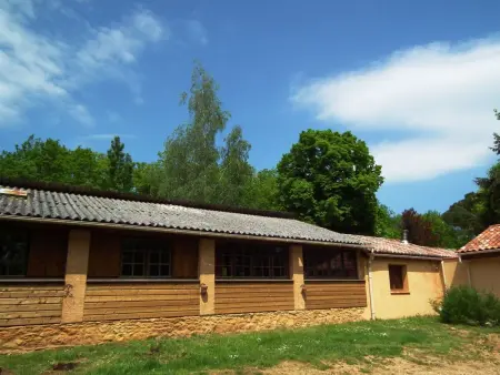 Gîte 6 chambres pour 20 personnes à Gavaudun : photo 2