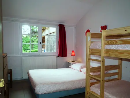 Gîte 6 chambres pour 20 personnes à Gavaudun : photo 11