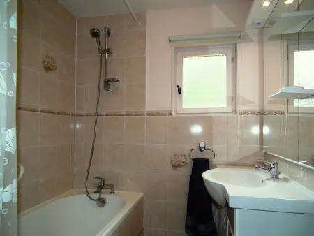 Gîte 6 chambres pour 20 personnes à Gavaudun : photo 17