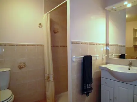 Gîte 6 chambres pour 20 personnes à Gavaudun : photo 18