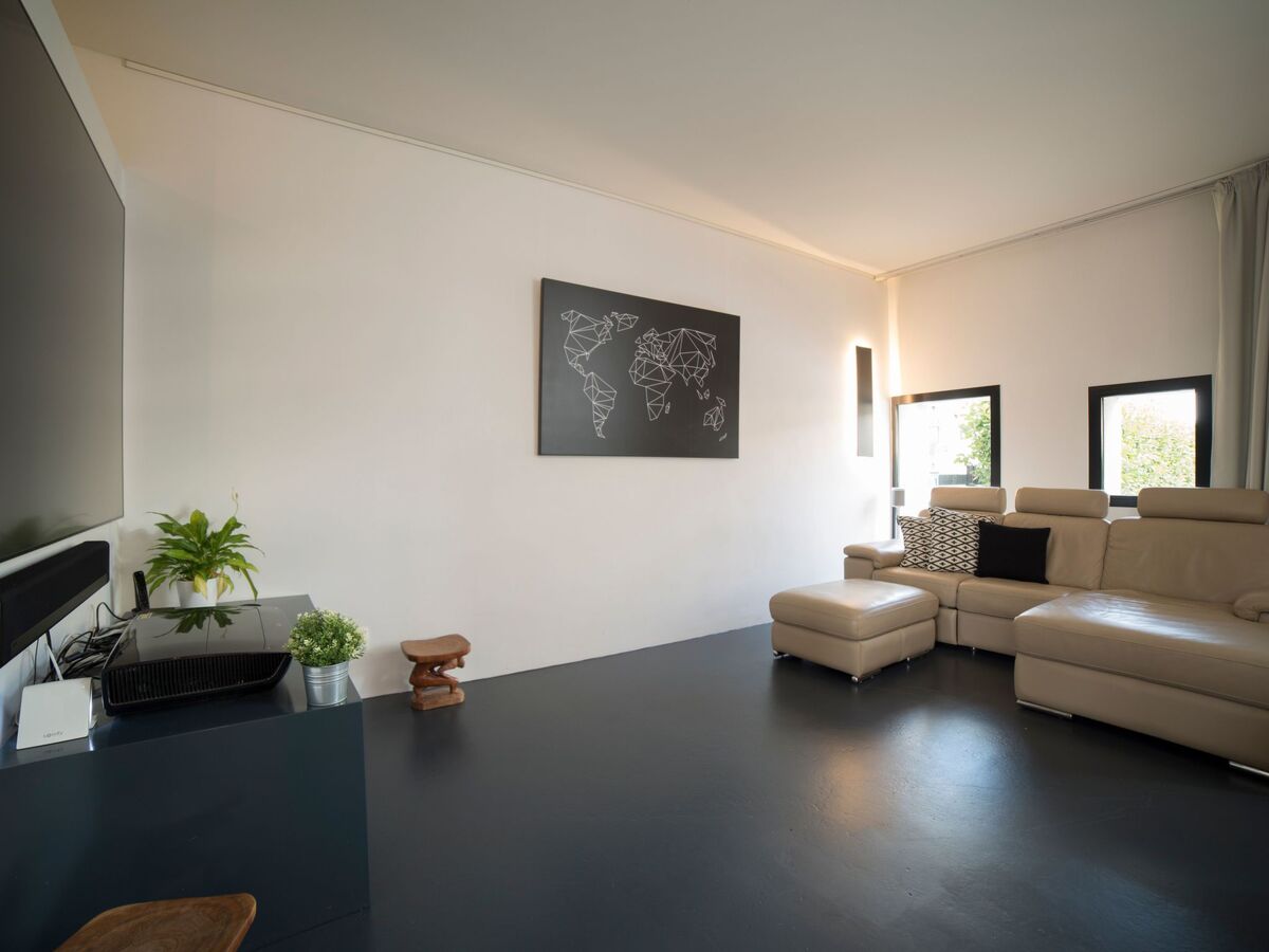 La Grange Emnitan – Maison 5* pour 12, spa et home cinéma - Photo 4