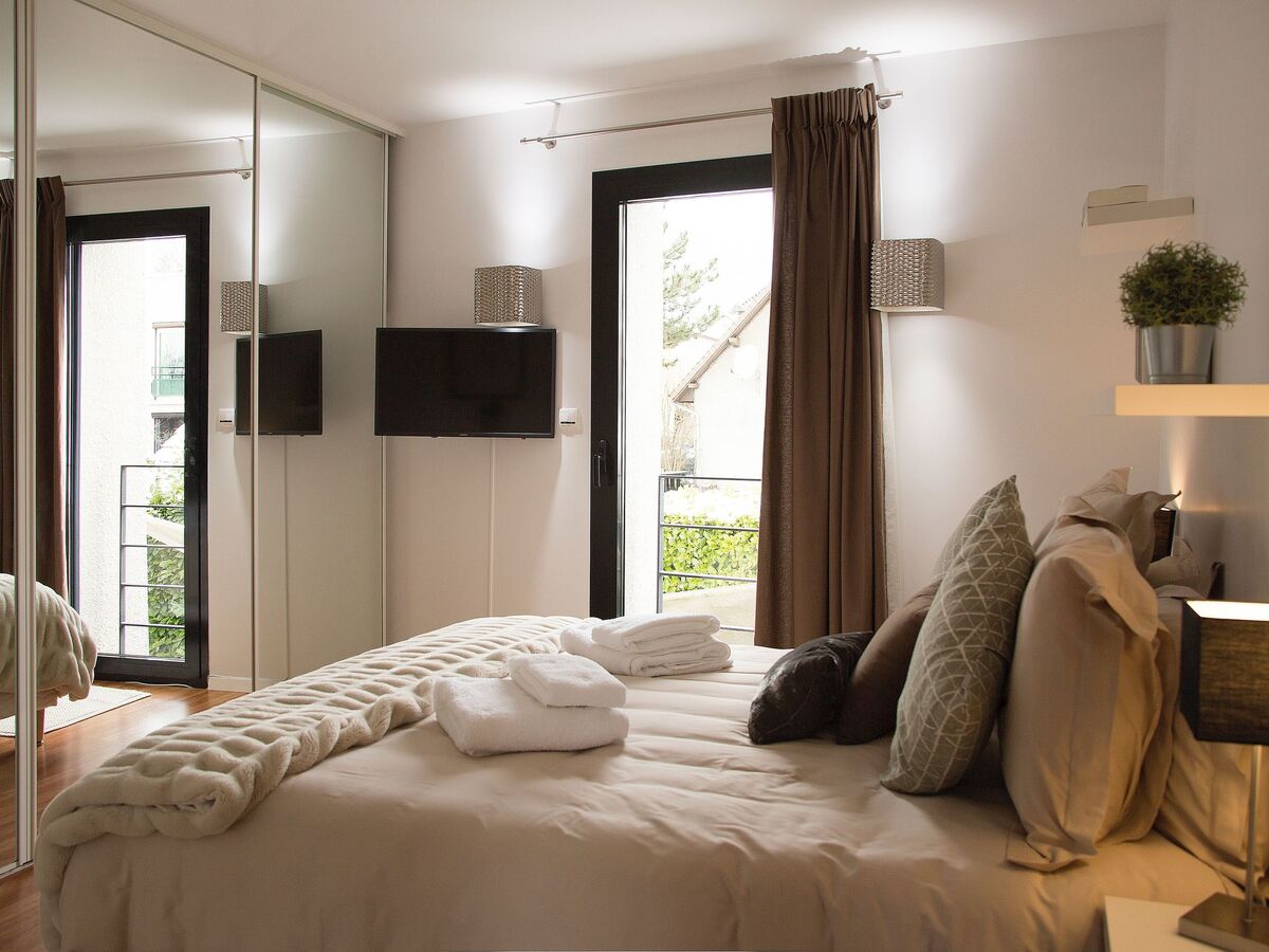 La Grange Emnitan – Maison 5* pour 12, spa et home cinéma - Photo 12