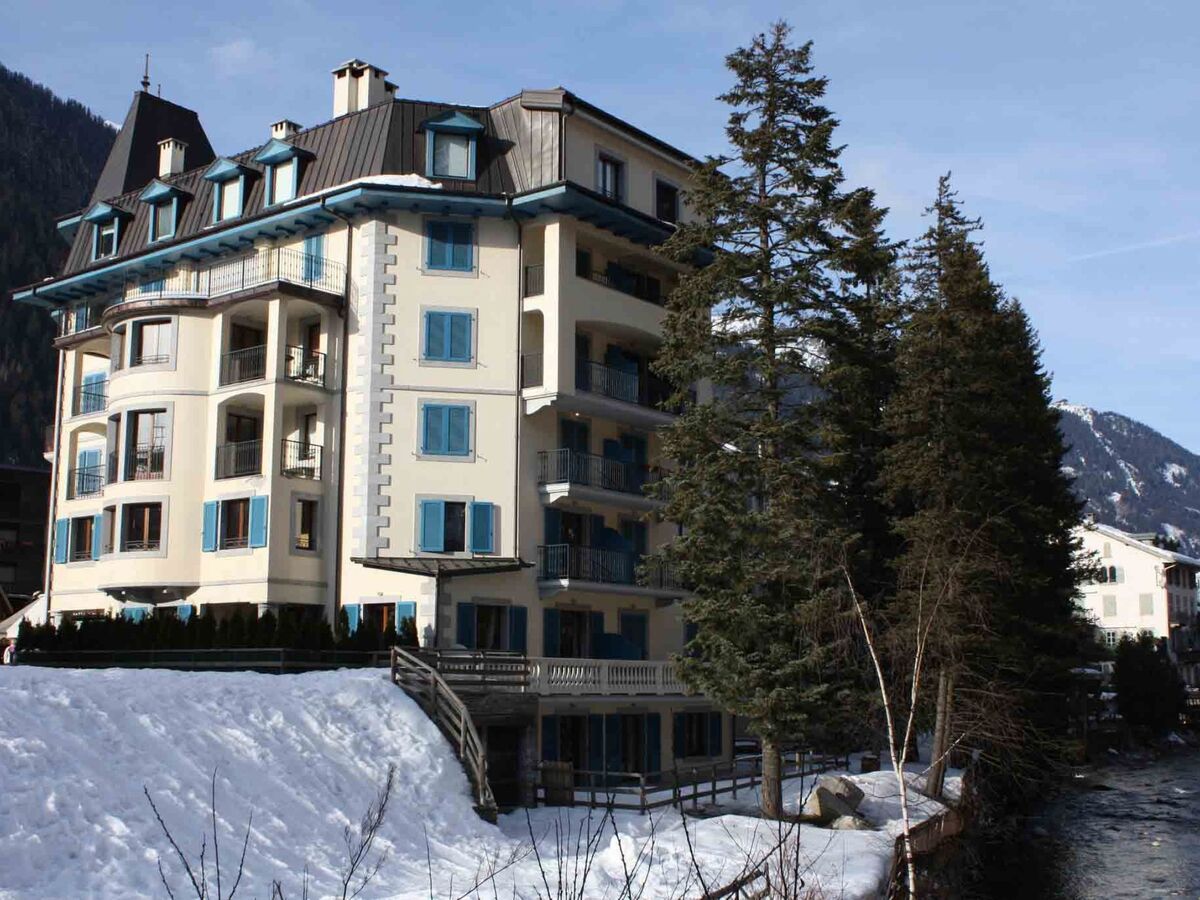 Appartement 2 chambres Chamonix, balcon sud vue Mont Blanc - Photo 1