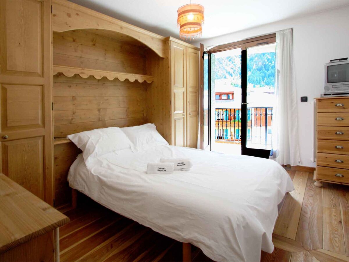 Appartement 2 chambres Chamonix, balcon sud vue Mont Blanc - Photo 8