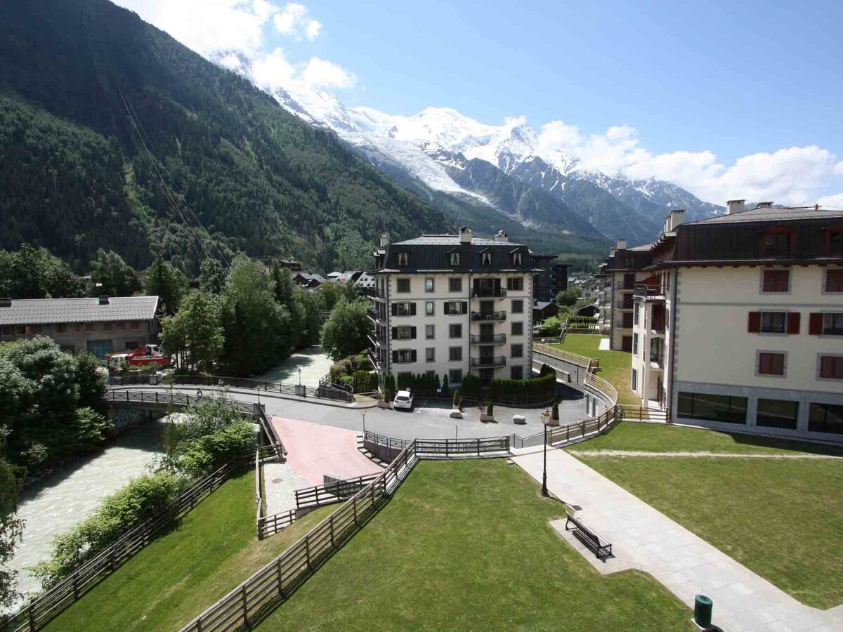 Appartement 2 chambres Chamonix, balcon sud vue Mont Blanc - Photo 11