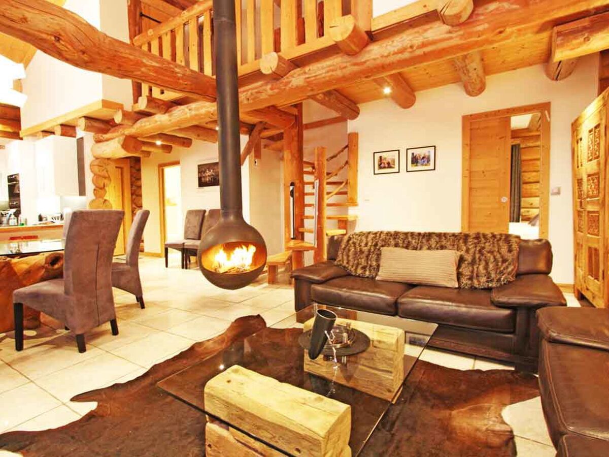 Chalet des Cimes – 10 pers, spa et vue Mont-Blanc - Photo 4