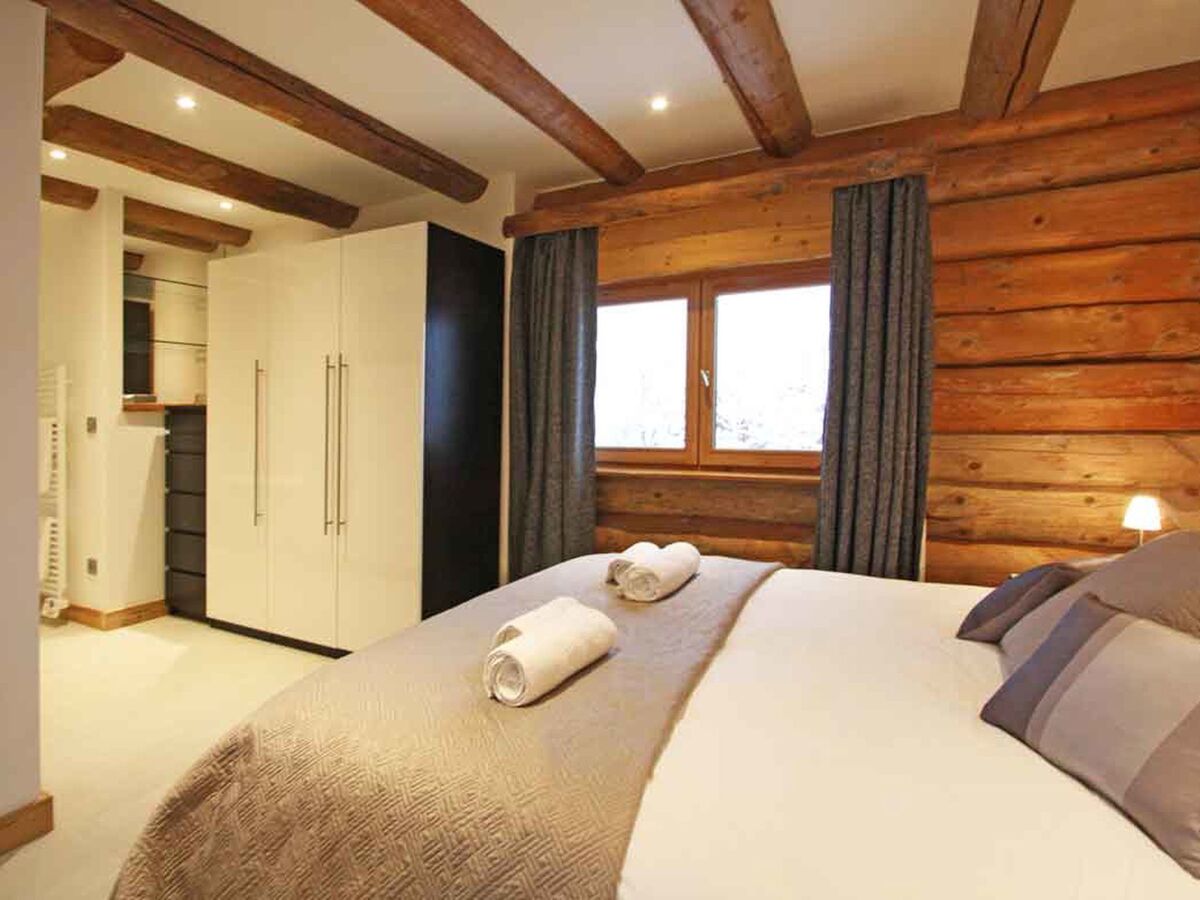 Chalet des Cimes – 10 pers, spa et vue Mont-Blanc - Photo 10
