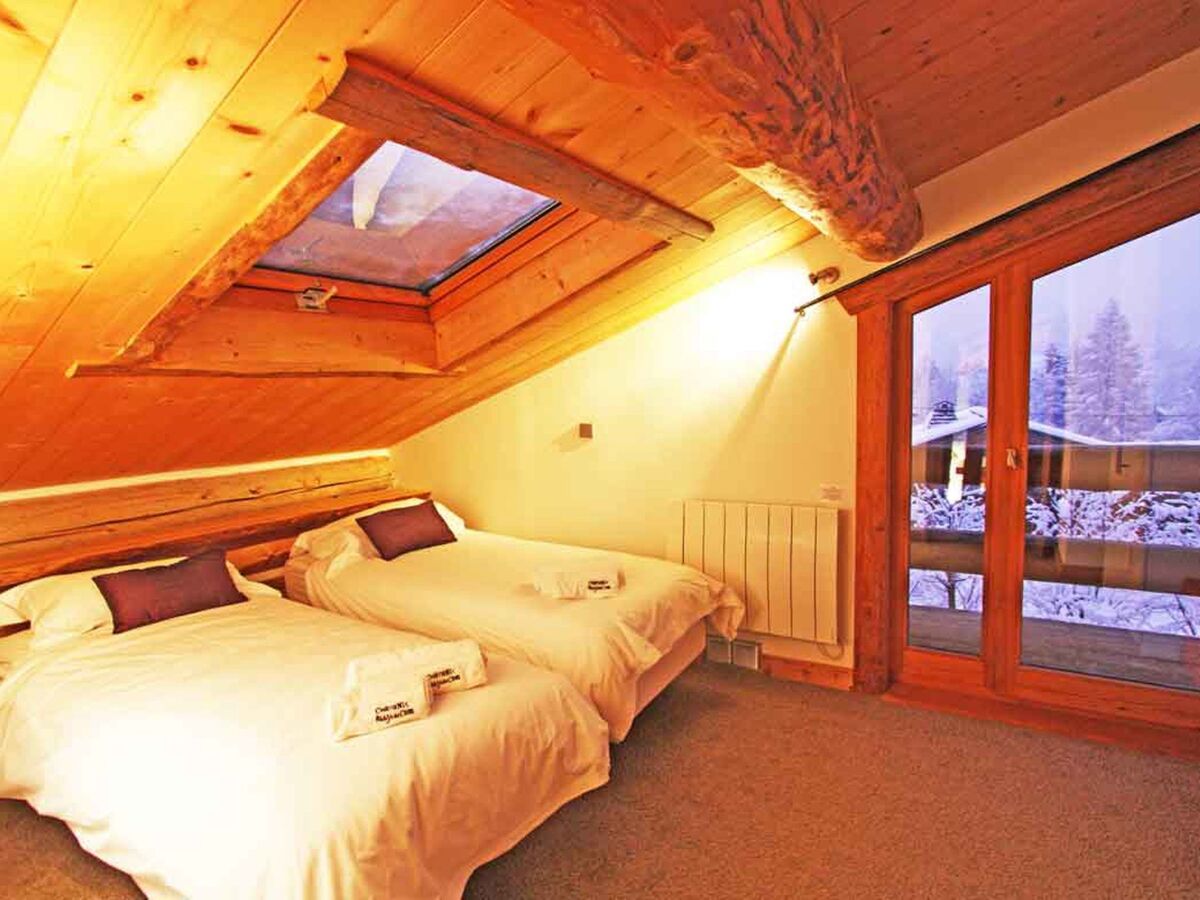 Chalet des Cimes – 10 pers, spa et vue Mont-Blanc - Photo 16