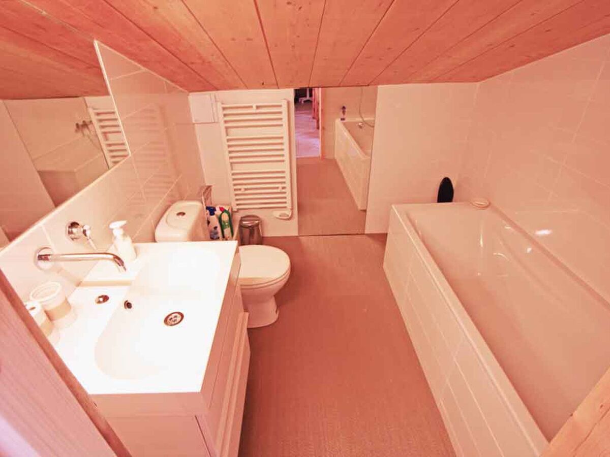 Chalet des Cimes – 10 pers, spa et vue Mont-Blanc - Photo 17