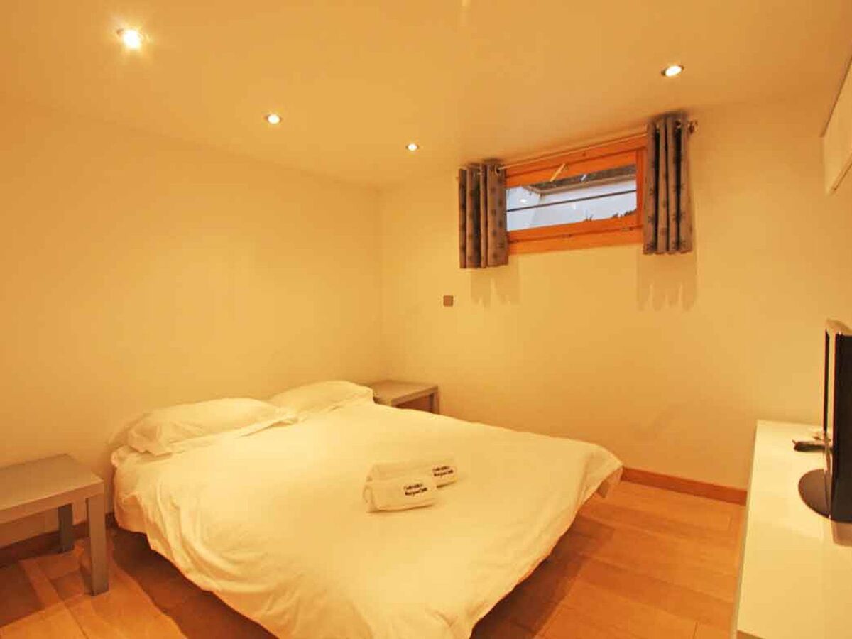 Chalet des Cimes – 10 pers, spa et vue Mont-Blanc - Photo 18