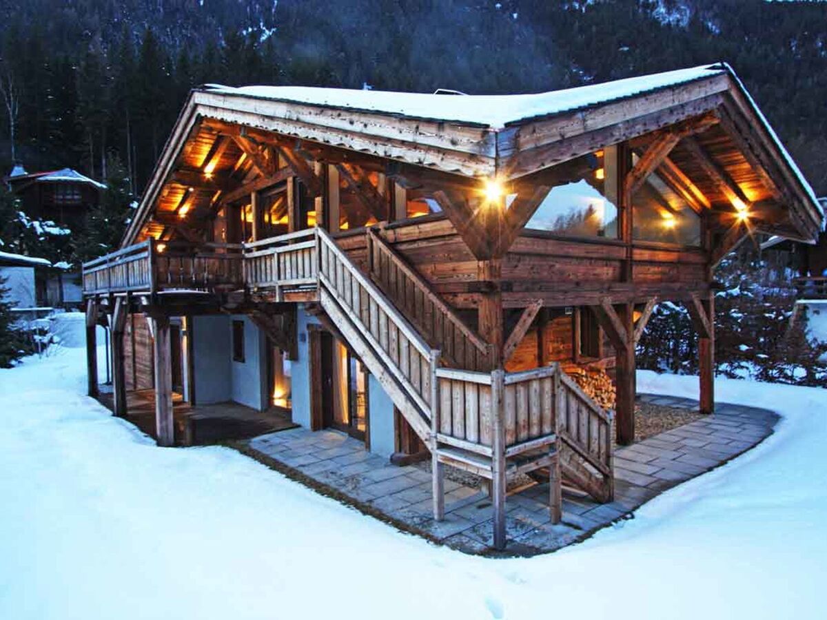 Chalet Les Praz – 240 m² face au Mont Blanc, à Les Praz - Photo 2