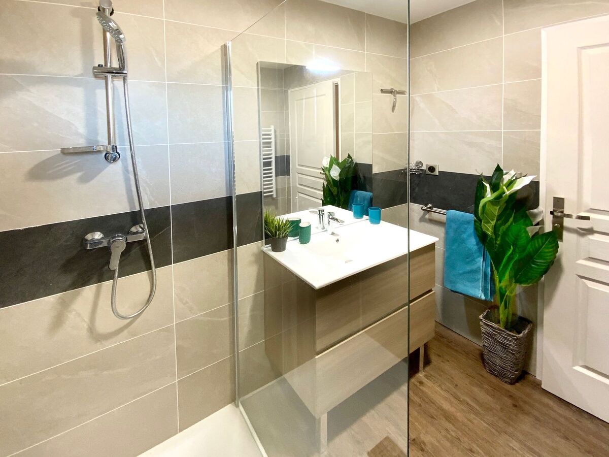 Appartement Bandol, 50 m de la plage, jardin privé - Photo 5