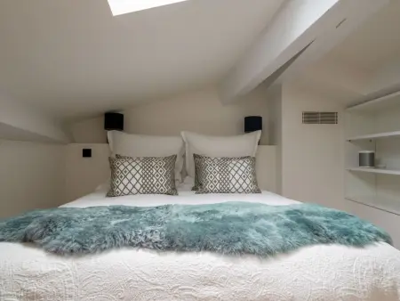 Duplex 3 chambres face au port de Saint-Tropez : photo 8
