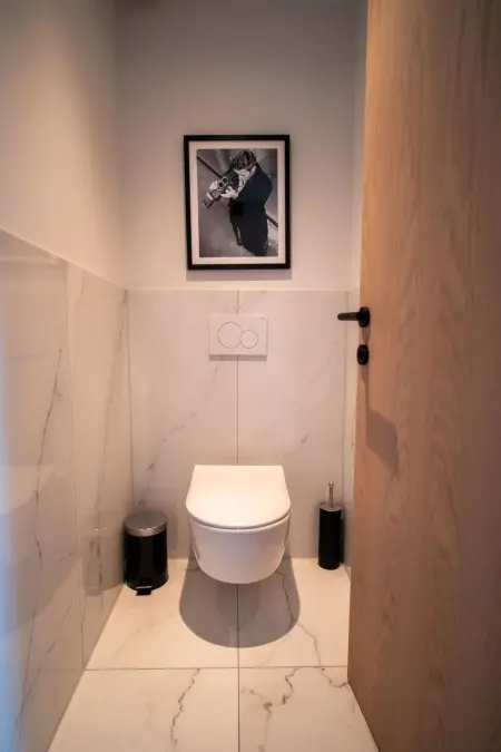 Duplex 3 chambres face au port de Saint-Tropez : photo 9