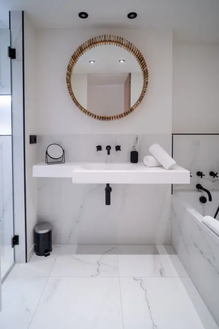 Duplex 3 chambres face au port de Saint-Tropez : photo 10