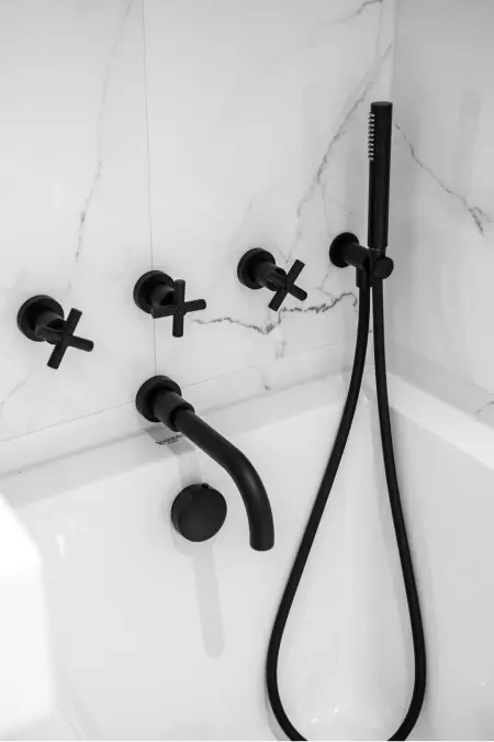 Duplex 3 chambres face au port de Saint-Tropez : photo 11