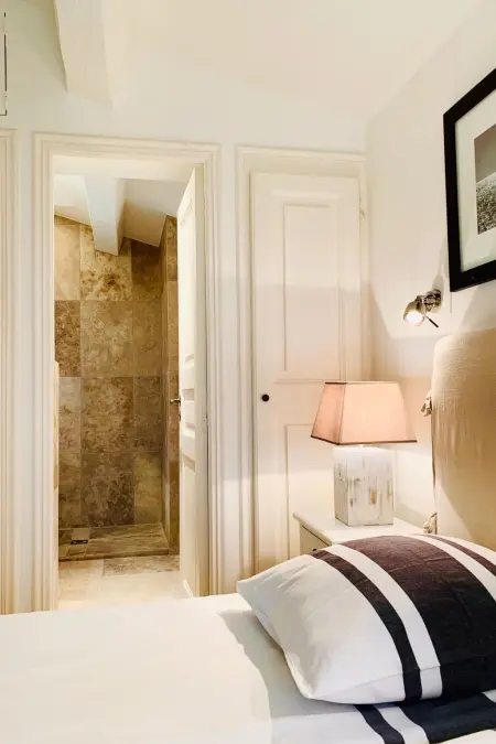 Appartement 53 m² cœur historique Saint-Tropez : photo 12