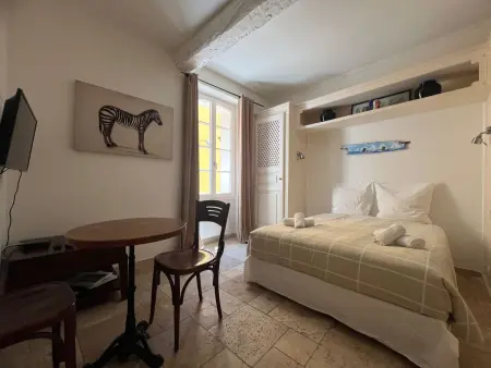 Studio authentique au cœur de Saint-Tropez : photo 3